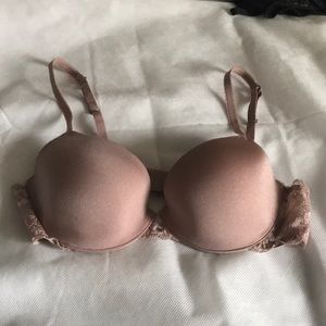 Victoria secret bra never been worn